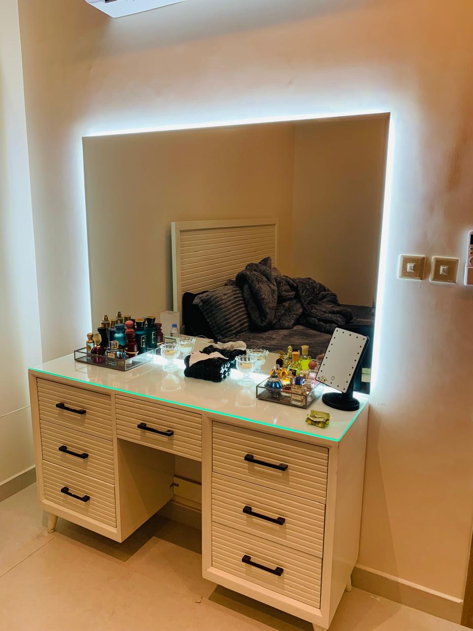 تفصيل خزائن مبتكر في الرياض whatsapp image 2026 04 05 at 3.36.04 pm